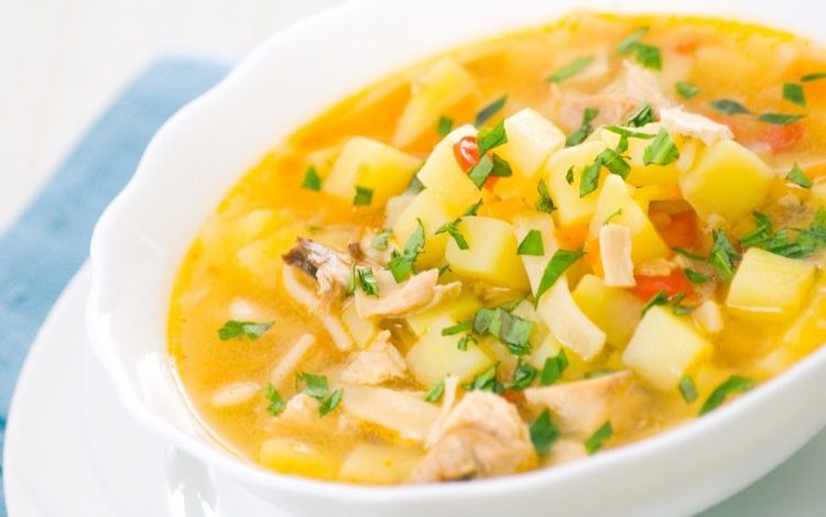شوربة البطاطس بالدجاج