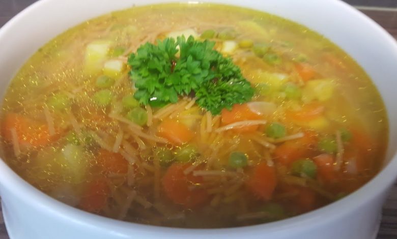 شوربة الشعيرية بالخضار