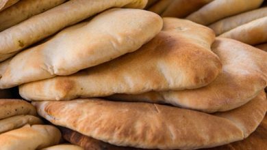 طريقة عمل خبز عربي بالفرن