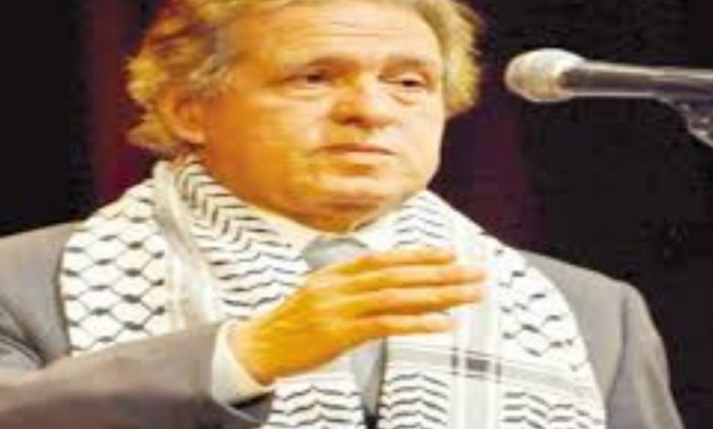 وفاة رائد الأغنية المغربية.. الوسط الفني يبكي رحيل محمود الإدريسي