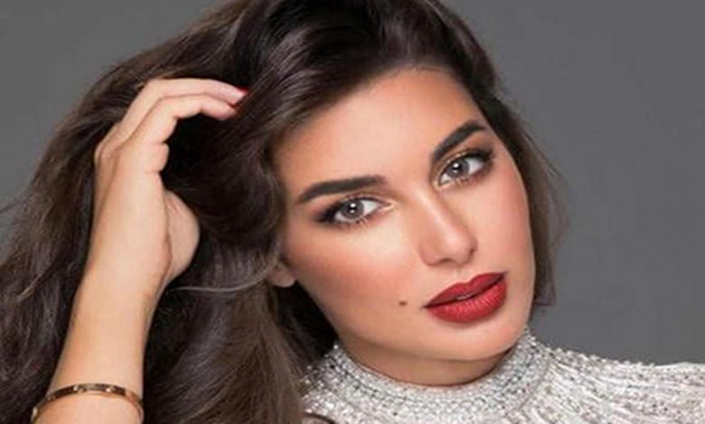 موجة سخرية تلاحق ياسمين صبري بسبب تقليد حبيبة رونالدو بصور مثيرة