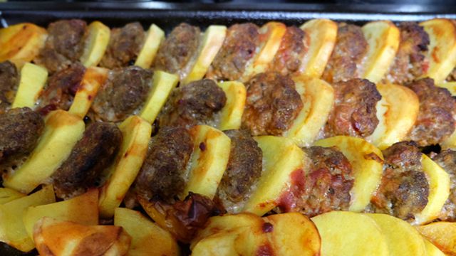 طريقة عمل الكفتة بالبطاطس