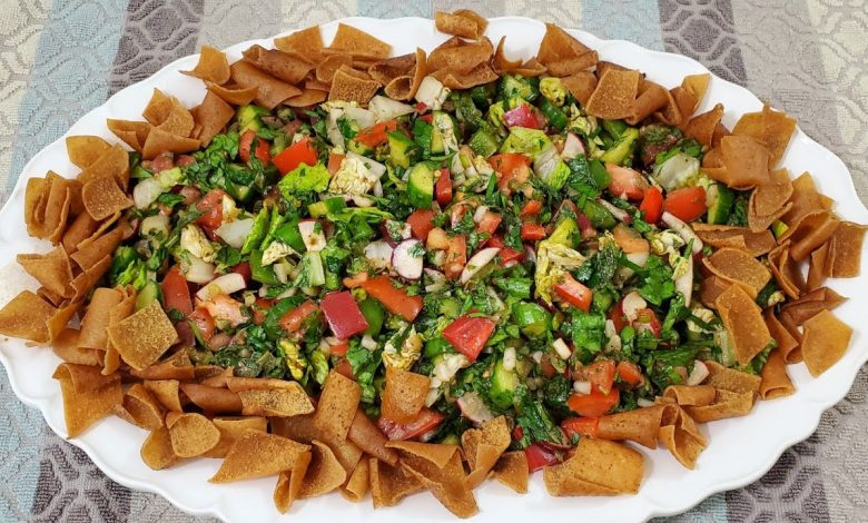 طريقة عمل سلطة الفتوش
