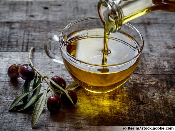 تعرف على ما هى فوائد زيت الزيتون