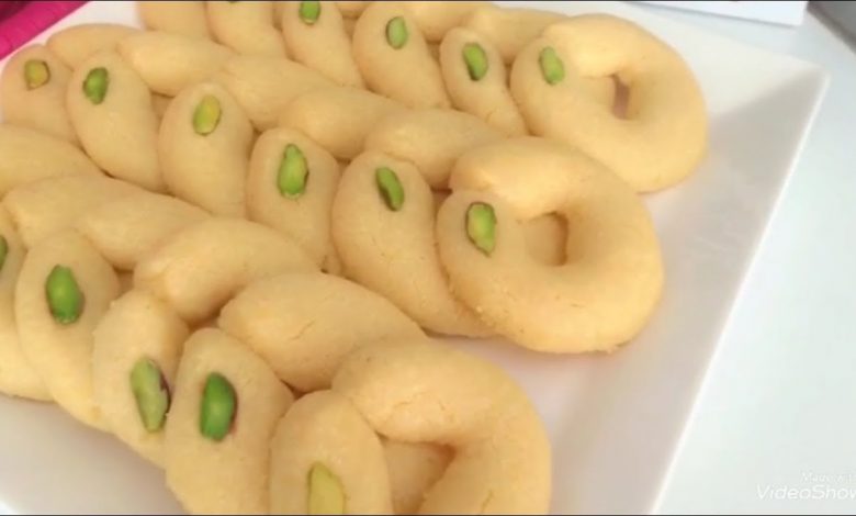 طريقة عمل الغريبة بالسميد