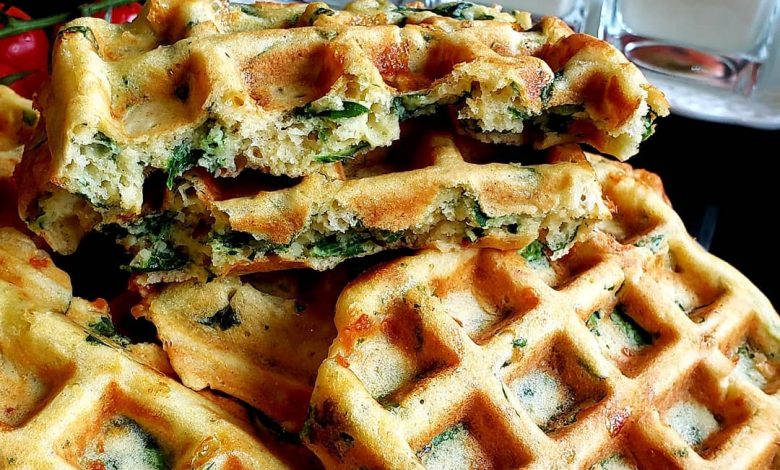 طريقة عمل وافل بالسبانخ والجبن