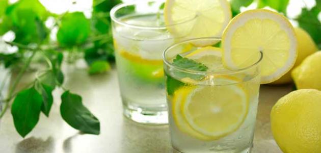 فوائد الليمون مع الماء البارد