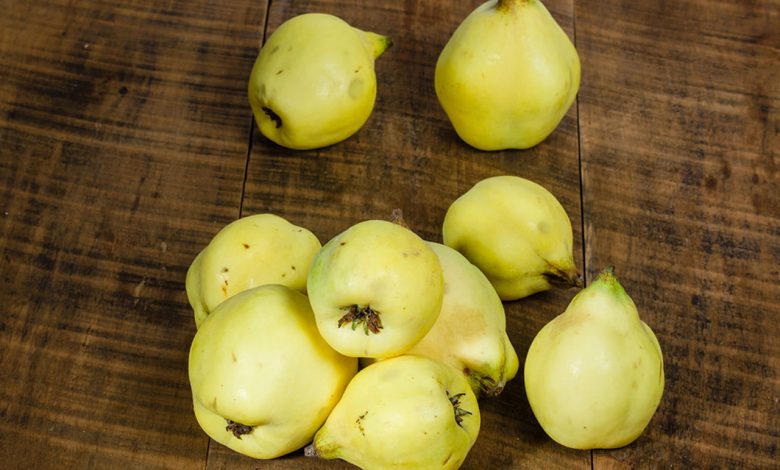أهم الفوائد الصحية لفاكهة السفرجل