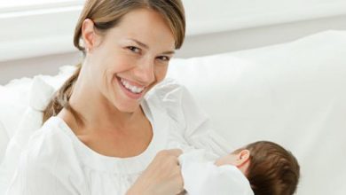 فوائد حليب الأم