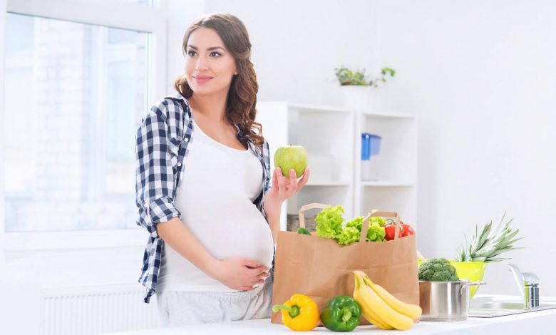 مأكولات و اطعمة تضر بالحمل