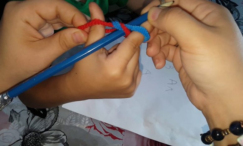 طريقة مسك القلم للطفل بالخطوات
