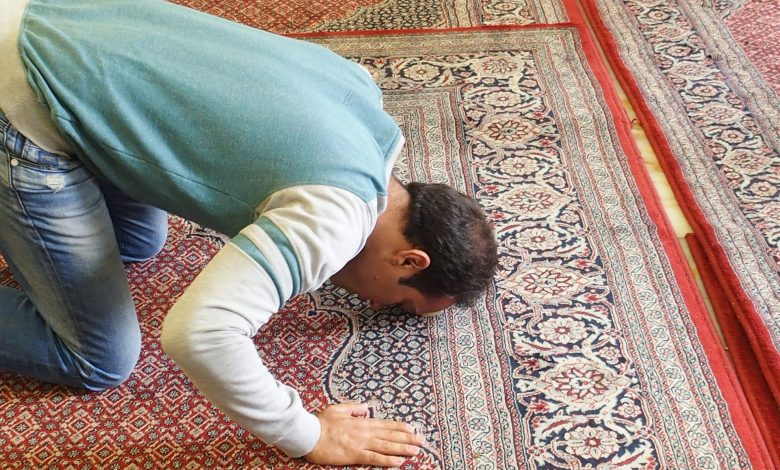 أولياء الرحمن وأولياء الشيطان