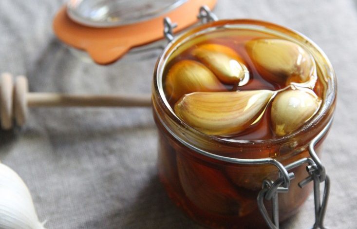 فوائد تناول الثوم على الريق لخسارة الوزن