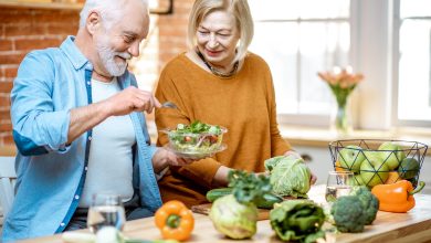 ما هي التغذية المناسبة لكبار السن؟