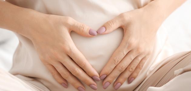 افرازات بداية الحمل كيف شكله