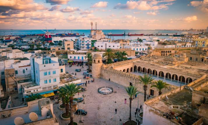 بحث حول مدينة تونس واهم المعلومات عنها