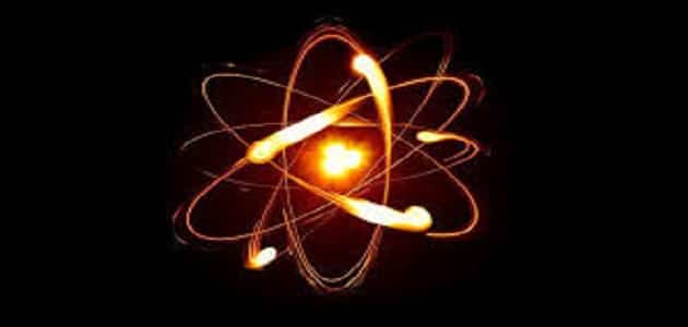 العالم الذي اثبت وجود علاقة بين طاقة الكم وتردد الاشعاع المنبعث