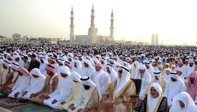 كم عدد تكبيرات الزوائد في صلاة العيد