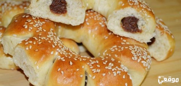 تفسير حلم أكل الخبز بالتمر في المنام