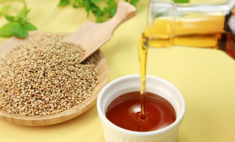 طريقة استخدام زيت السمسم للكحة