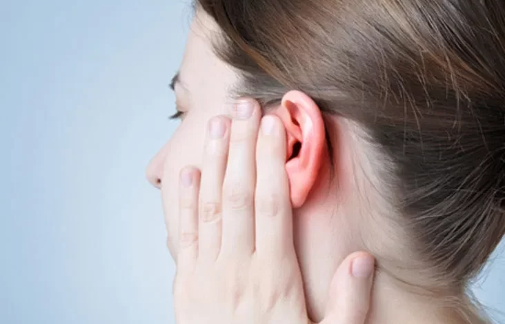 علاج انسداد الأذن بالطرق الطبية والمنزلية