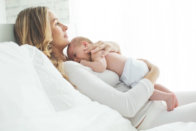 كم تحتاج المرأة للراحة بعد الولادة؟