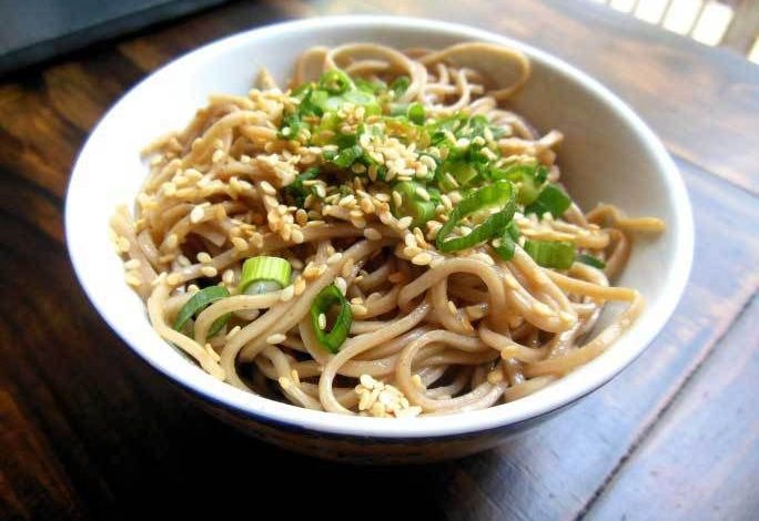 طريقة عمل سلطة النودلز الصحية
