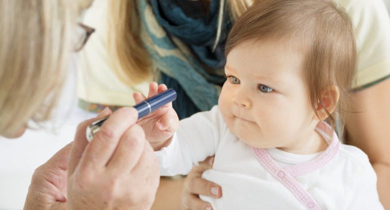 كيف تكتشفين مشاكل الرؤية عند الأطفال