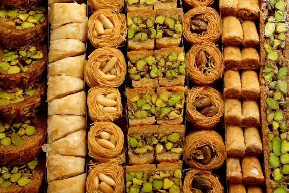 لماذا نشتهي الحلويات بعد الوجبة مباشرة