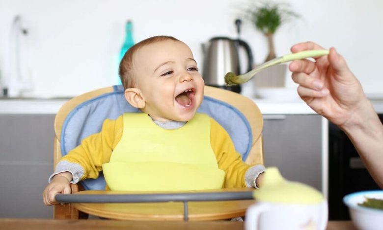 أطعمة غير آمنة على طفلك الرضيع