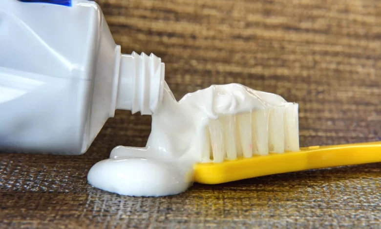 هل تنتهي صلاحية معجون الاسنان