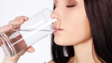 فوائد لا تتوقعها! تعرف على فوائد شرب الماء البارد وتأثيرها على صحتك العامة